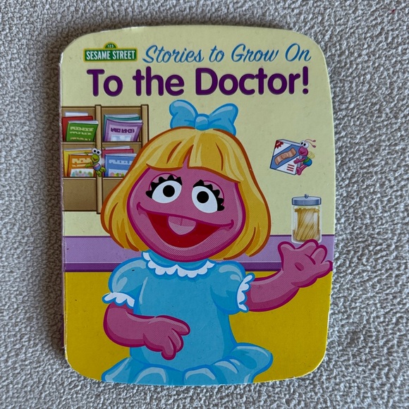 Sesame Street Stories to Grow on 8-Book Library and Electronic Reader - Picture 4 of 12